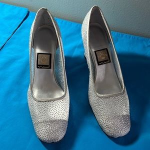 Nina silver bridal pumps